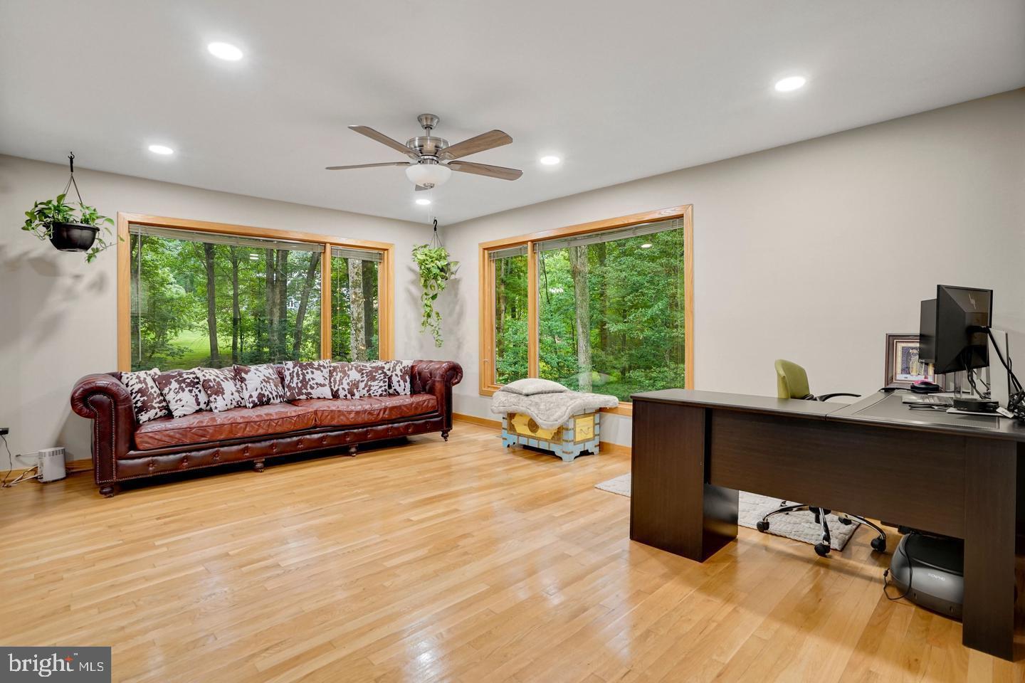 10227 LAWYERS RD, VIENNA, Virginia 22181, 5 Bedrooms Bedrooms, ,3 BathroomsBathrooms,Residential,For sale,10227 LAWYERS RD,VAFX2269954 MLS # VAFX2269954