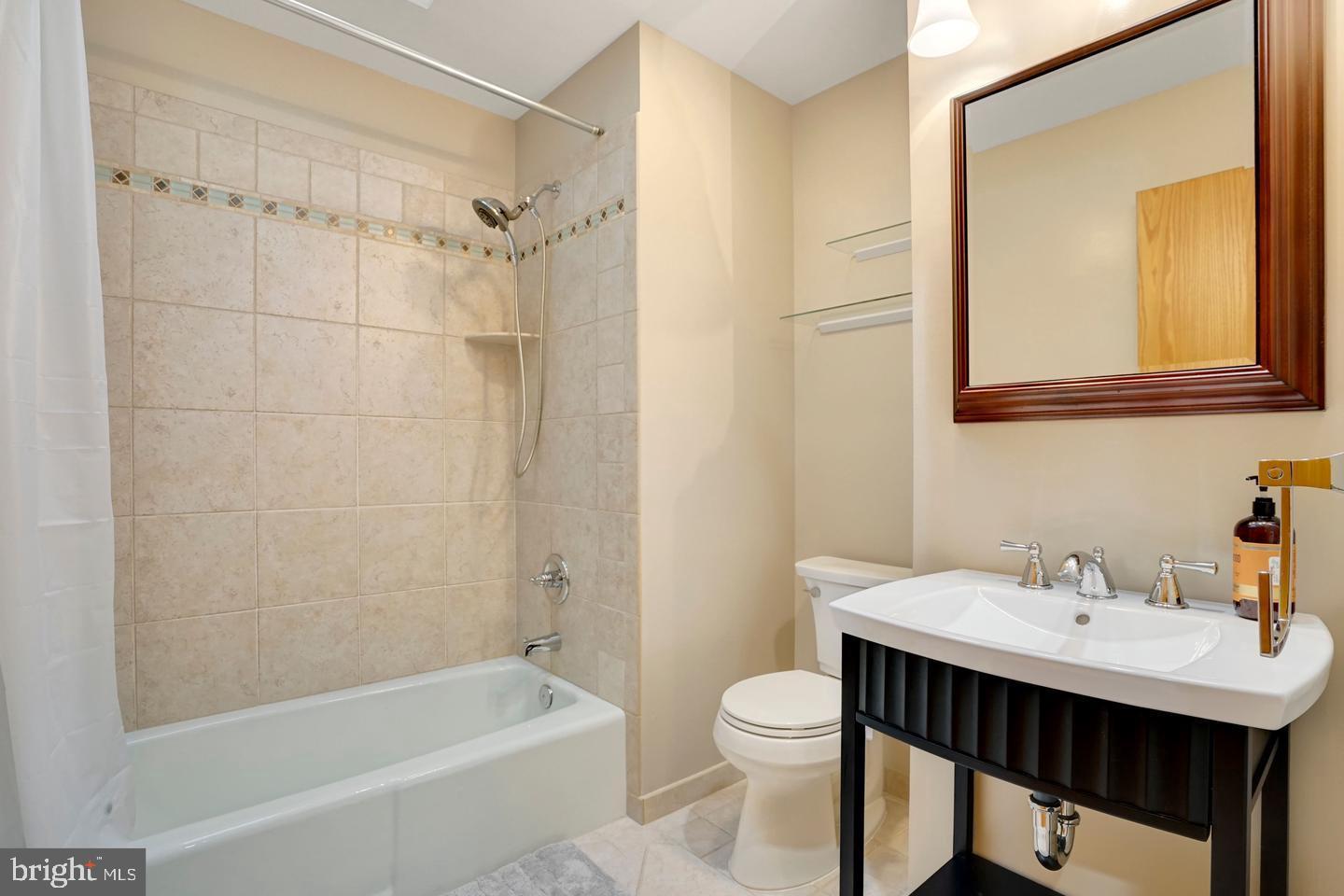 10227 LAWYERS RD, VIENNA, Virginia 22181, 5 Bedrooms Bedrooms, ,3 BathroomsBathrooms,Residential,For sale,10227 LAWYERS RD,VAFX2269954 MLS # VAFX2269954