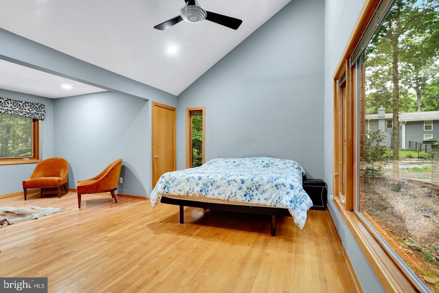 10227 LAWYERS RD, VIENNA, Virginia 22181, 5 Bedrooms Bedrooms, ,3 BathroomsBathrooms,Residential,For sale,10227 LAWYERS RD,VAFX2269954 MLS # VAFX2269954
