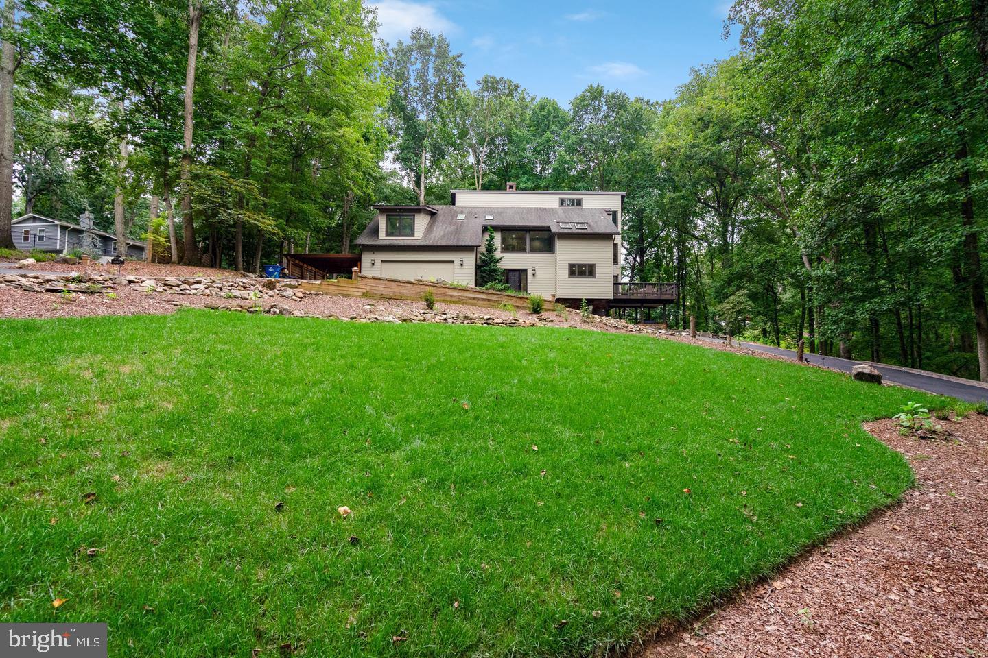 10227 LAWYERS RD, VIENNA, Virginia 22181, 5 Bedrooms Bedrooms, ,3 BathroomsBathrooms,Residential,For sale,10227 LAWYERS RD,VAFX2269954 MLS # VAFX2269954