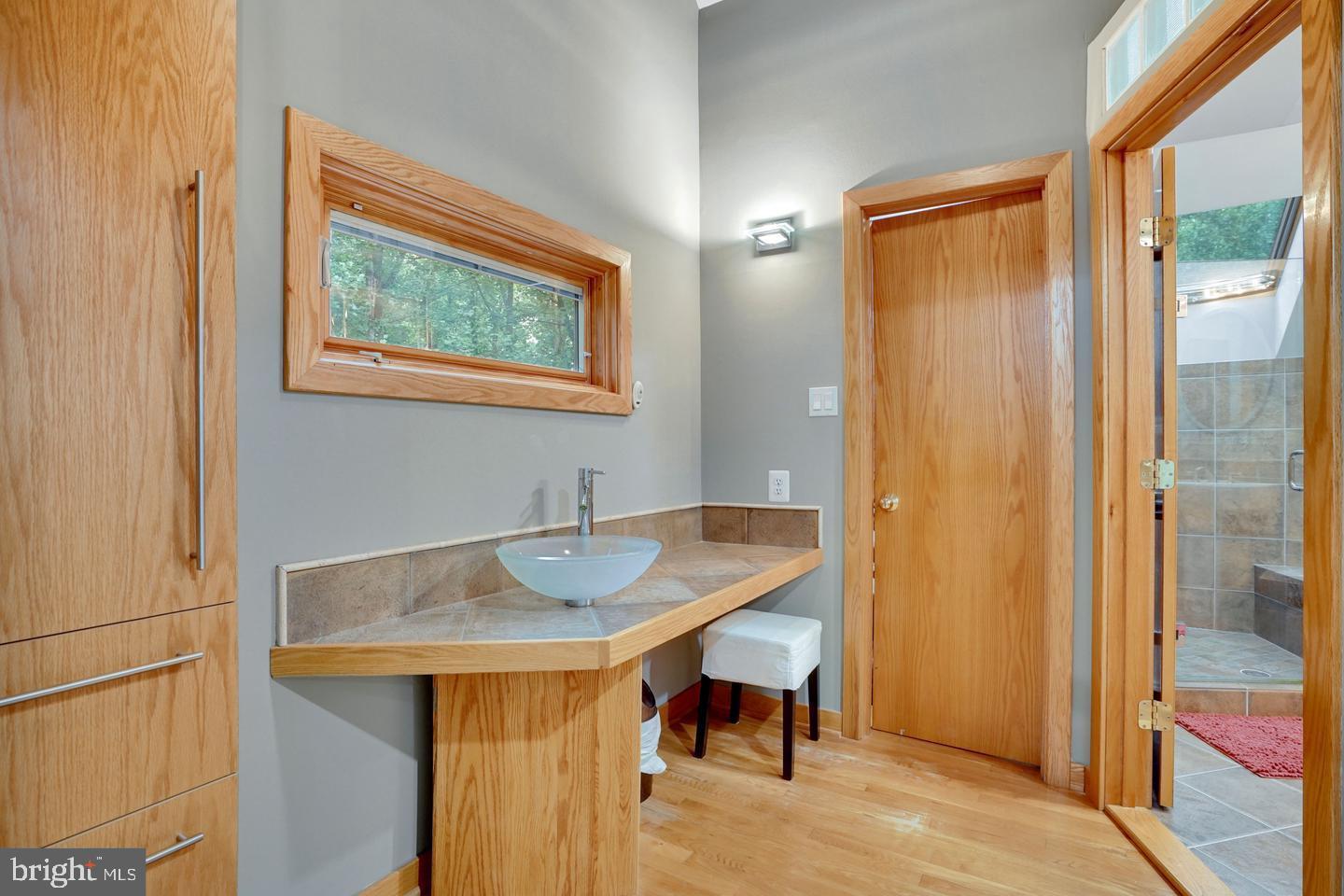 10227 LAWYERS RD, VIENNA, Virginia 22181, 5 Bedrooms Bedrooms, ,3 BathroomsBathrooms,Residential,For sale,10227 LAWYERS RD,VAFX2269954 MLS # VAFX2269954