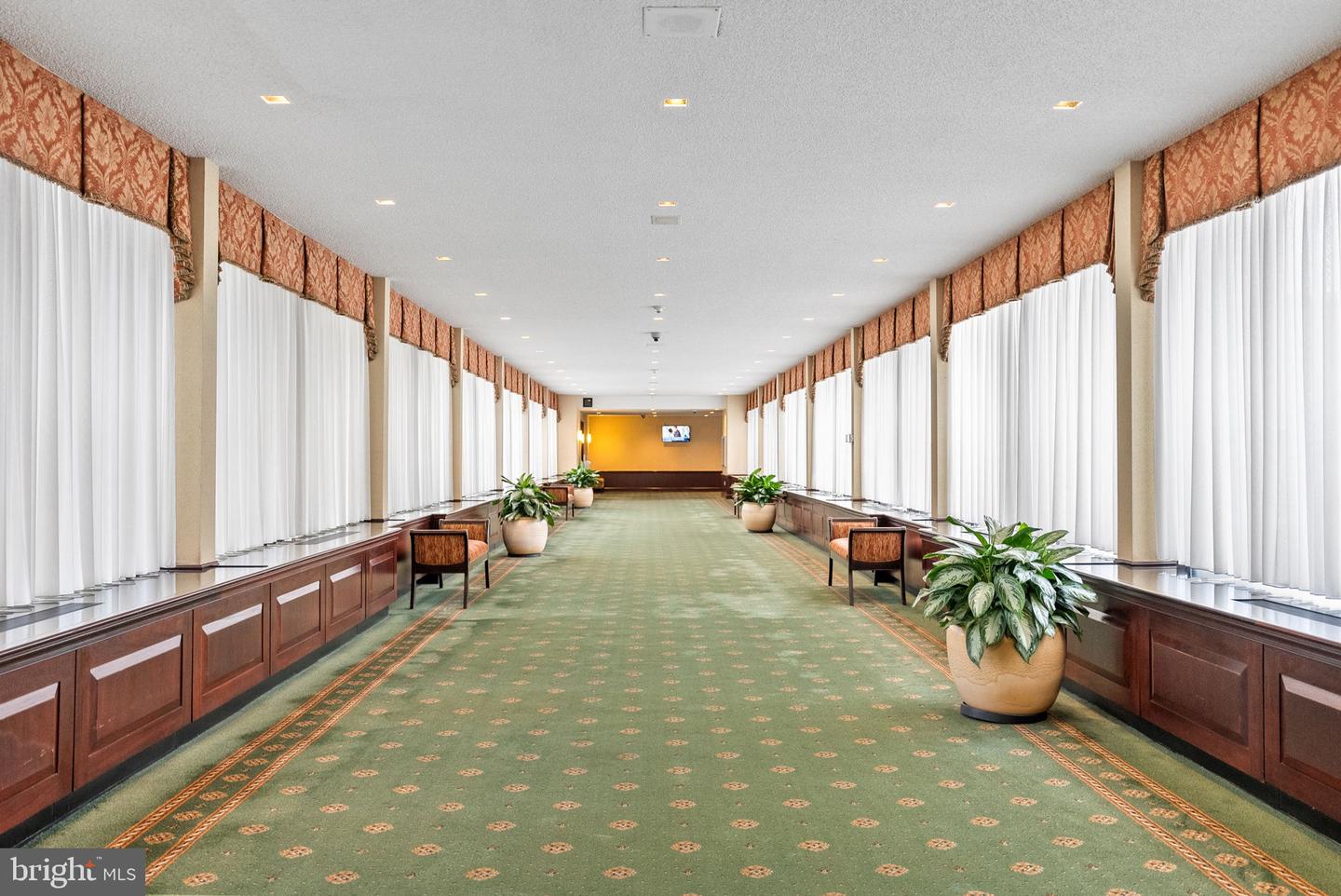 3701 S GEORGE MASON DR #2111N, FALLS CHURCH, Virginia 22041, 2 Bedrooms Bedrooms, ,1 BathroomBathrooms,Residential,For sale,3701 S GEORGE MASON DR #2111N,VAFX2270130 MLS # VAFX2270130