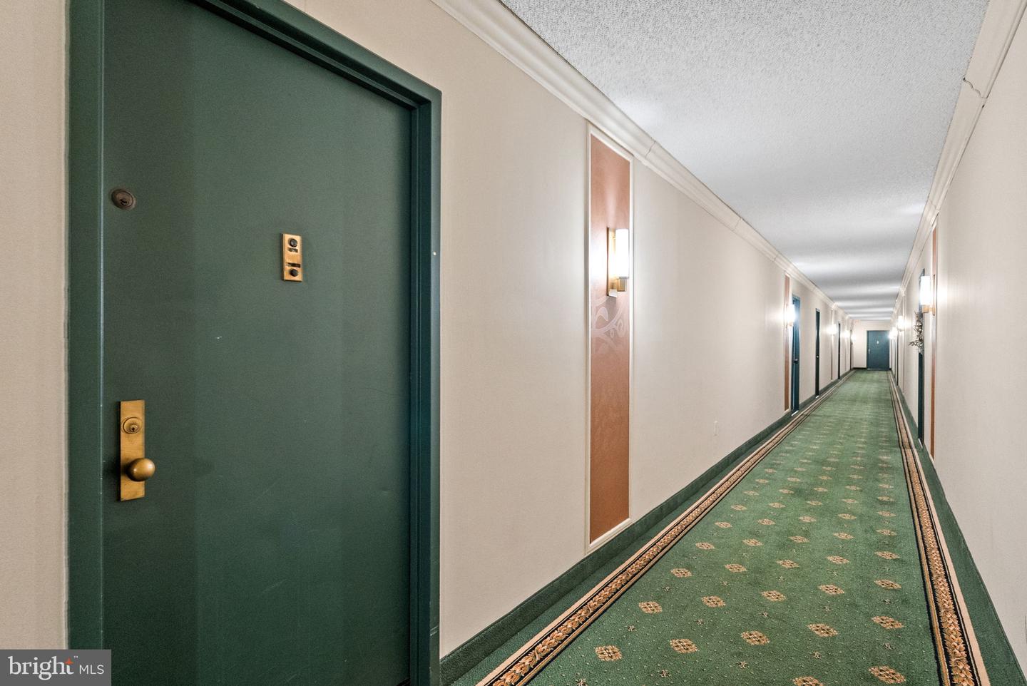 3701 S GEORGE MASON DR #2111N, FALLS CHURCH, Virginia 22041, 2 Bedrooms Bedrooms, ,1 BathroomBathrooms,Residential,For sale,3701 S GEORGE MASON DR #2111N,VAFX2270130 MLS # VAFX2270130