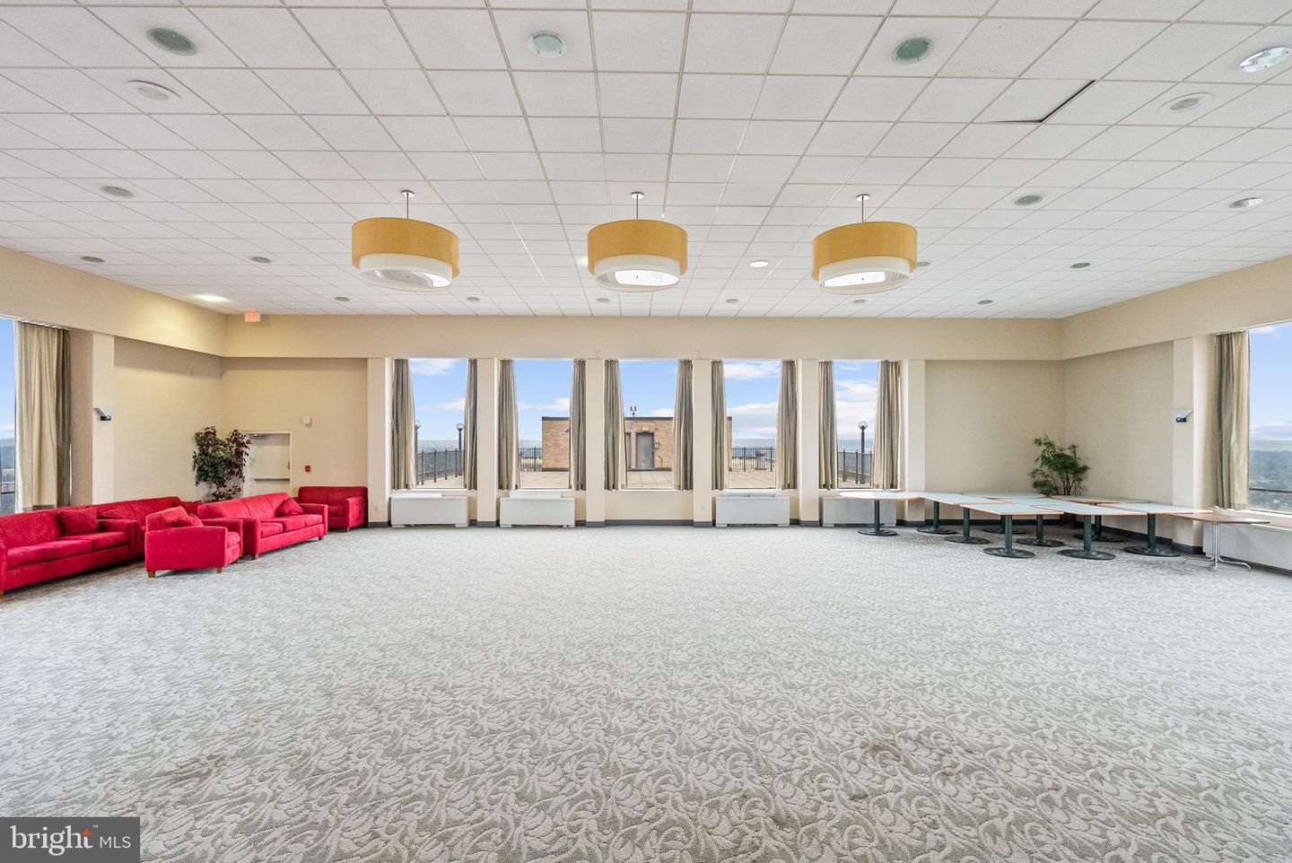 3701 S GEORGE MASON DR #2111N, FALLS CHURCH, Virginia 22041, 2 Bedrooms Bedrooms, ,1 BathroomBathrooms,Residential,For sale,3701 S GEORGE MASON DR #2111N,VAFX2270130 MLS # VAFX2270130