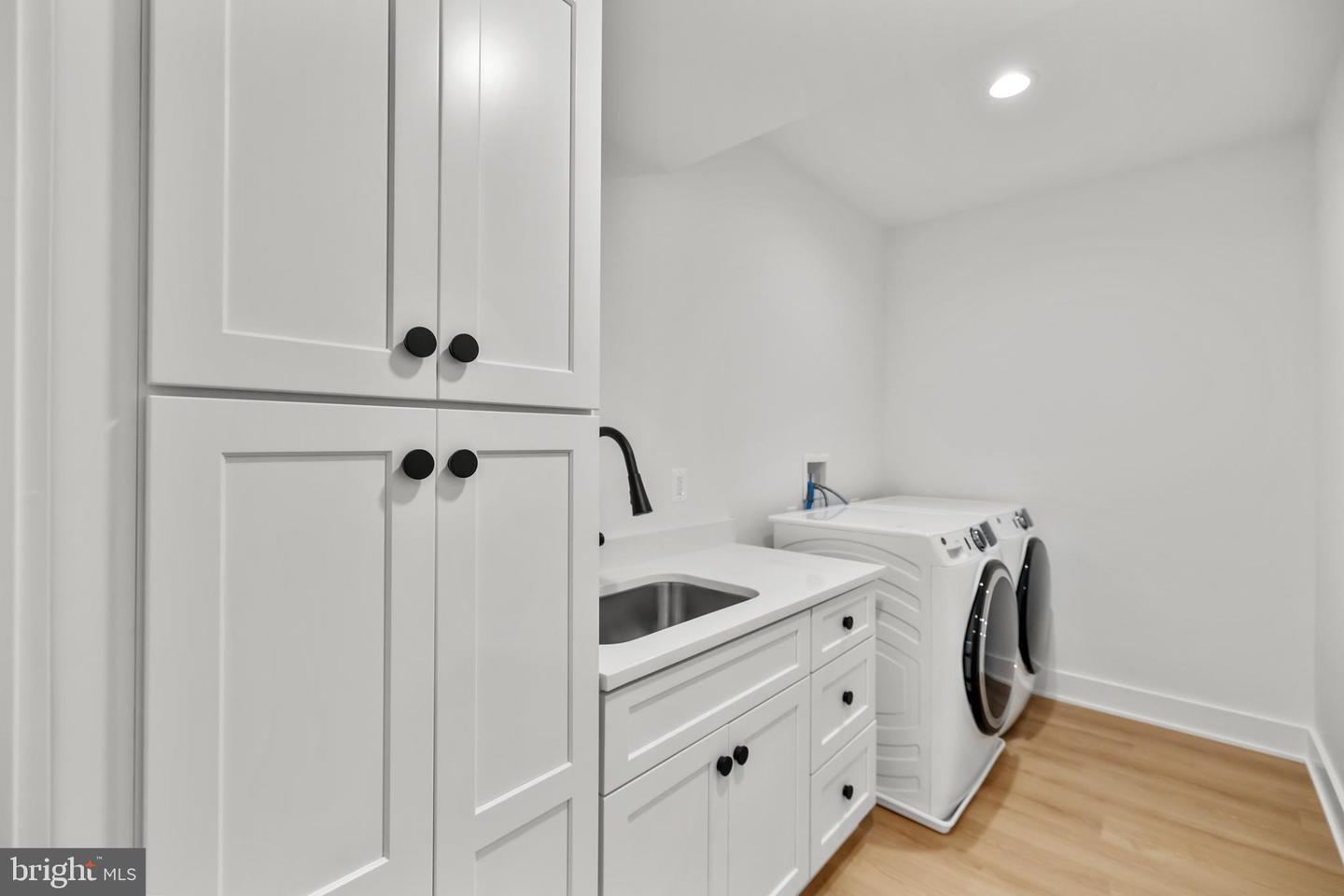 1852 GRIFFITH RD, FALLS CHURCH, Virginia 22043, 6 Bedrooms Bedrooms, ,6 BathroomsBathrooms,Residential,For sale,1852 GRIFFITH RD,VAFX2270234 MLS # VAFX2270234