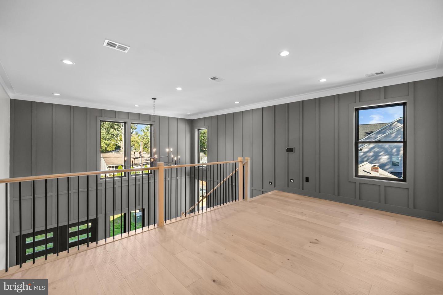 1852 GRIFFITH RD, FALLS CHURCH, Virginia 22043, 6 Bedrooms Bedrooms, ,6 BathroomsBathrooms,Residential,For sale,1852 GRIFFITH RD,VAFX2270234 MLS # VAFX2270234