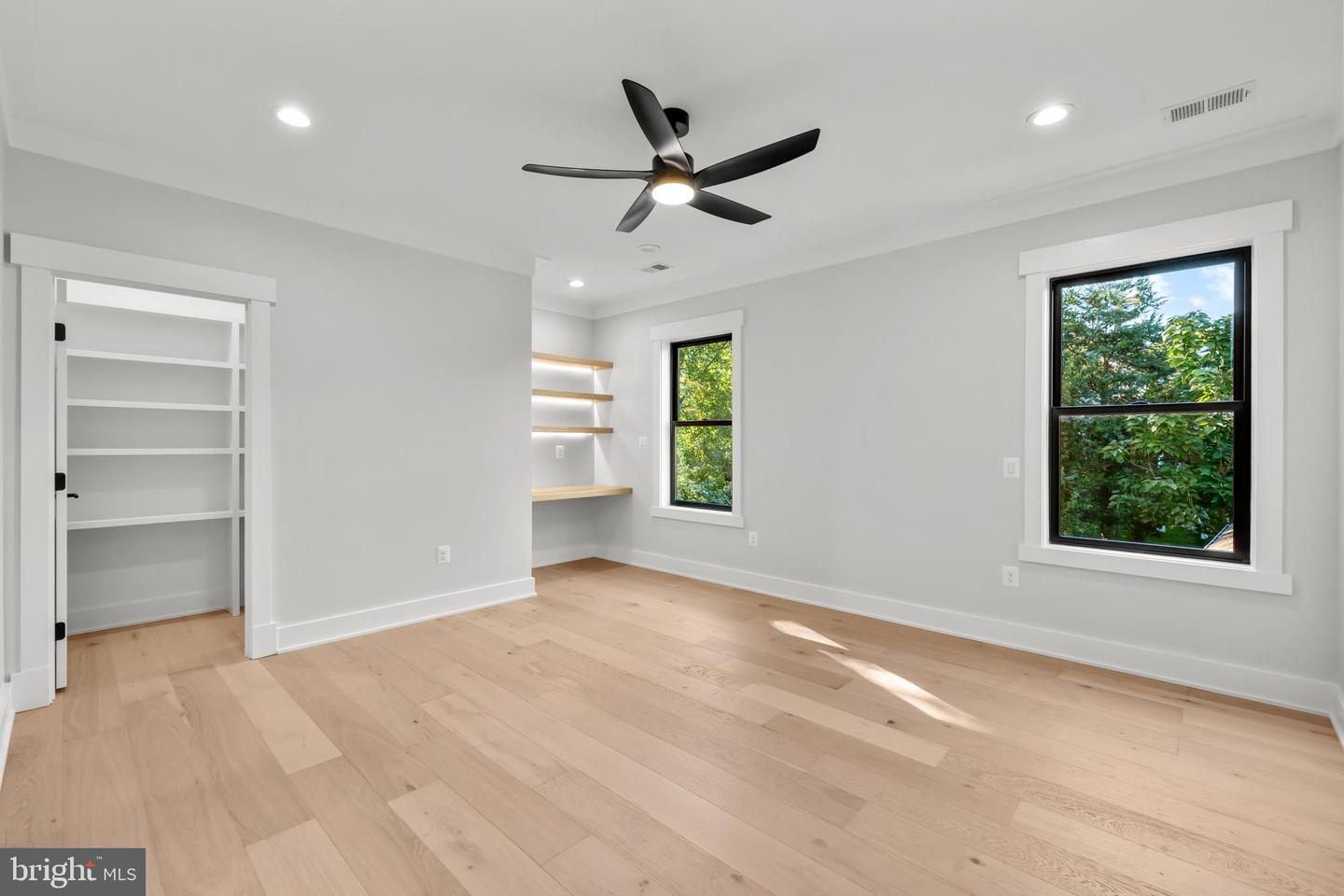 1852 GRIFFITH RD, FALLS CHURCH, Virginia 22043, 6 Bedrooms Bedrooms, ,6 BathroomsBathrooms,Residential,For sale,1852 GRIFFITH RD,VAFX2270234 MLS # VAFX2270234