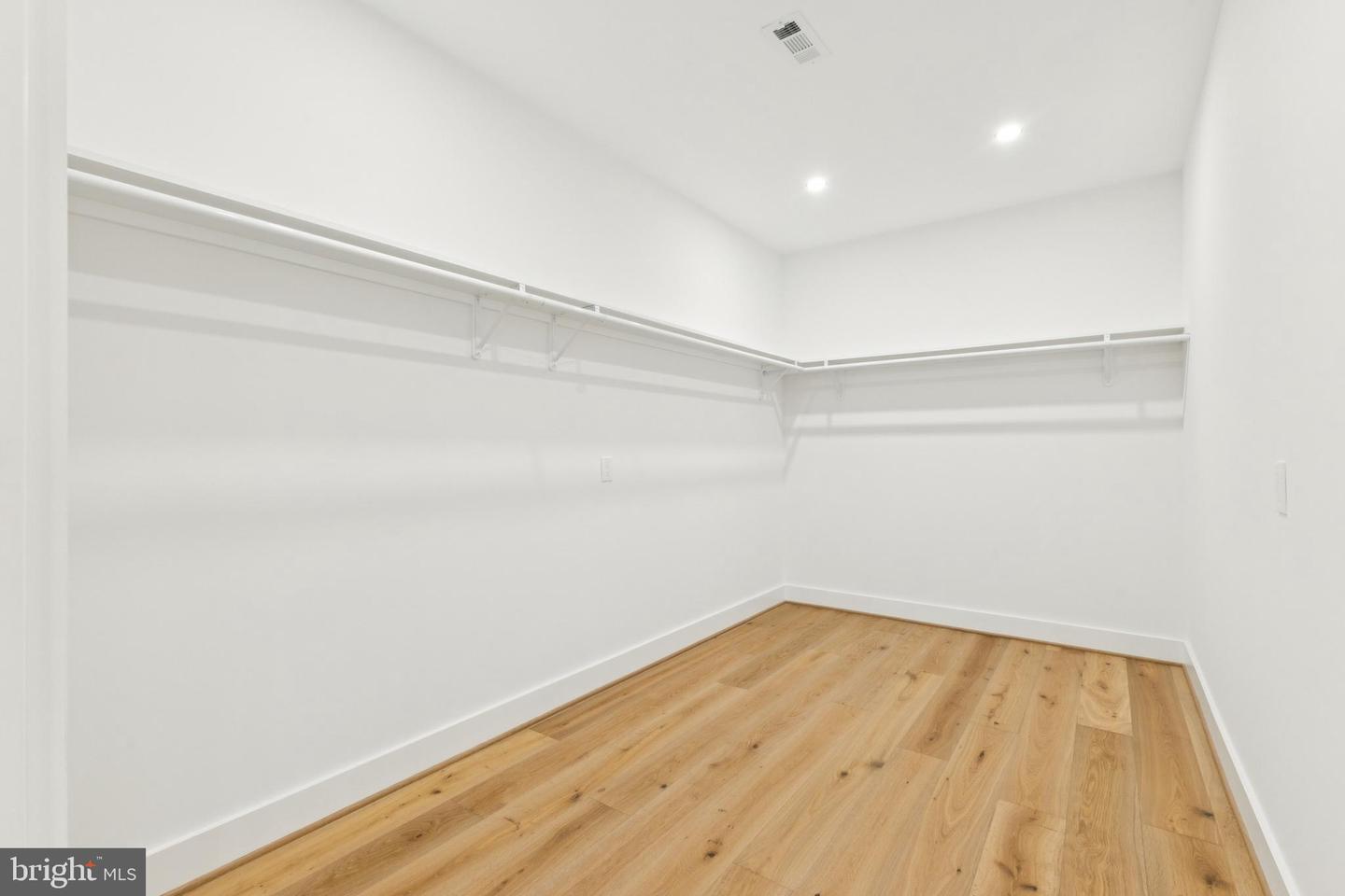 2919 LAWRENCE DR, FALLS CHURCH, Virginia 22042, 6 Bedrooms Bedrooms, ,6 BathroomsBathrooms,Residential,For sale,2919 LAWRENCE DR,VAFX2270668 MLS # VAFX2270668