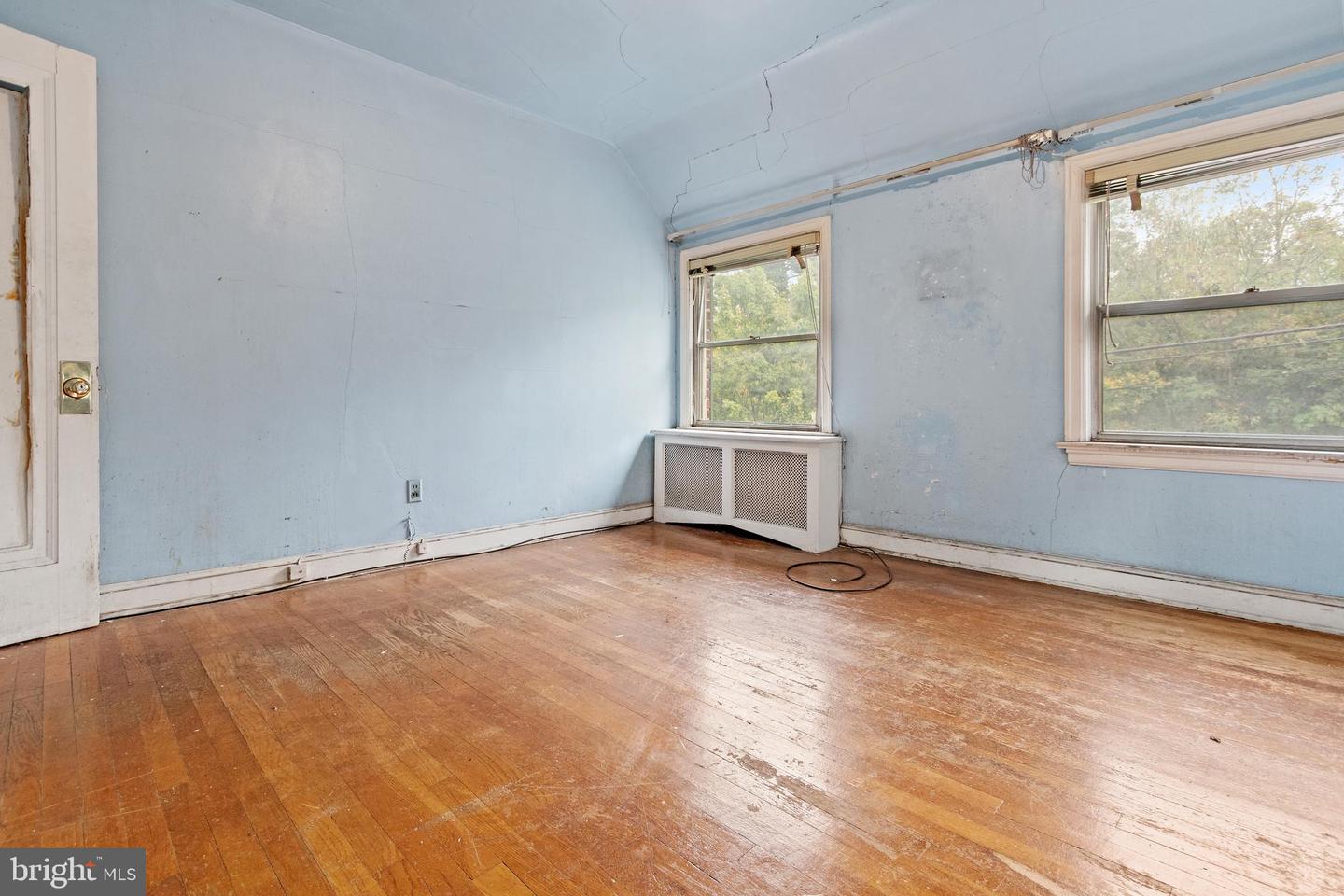 4712 SOUTHERN AVE SE, WASHINGTON, District Of Columbia 20019, 3 Bedrooms Bedrooms, ,1 BathroomBathrooms,Residential,For sale,4712 SOUTHERN AVE SE,DCDC2225226 MLS # DCDC2225226 4712 SOUTHERN AVE SE, WASHINGTON, District Of Columbia 20019, 3 Bedrooms Bedrooms, ,1 BathroomBathrooms,Residential,For sale,4712 SOUTHERN AVE SE,DCDC2225226 MLS # DCDC2225226