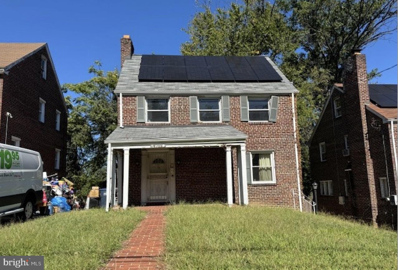 4712 SOUTHERN AVE SE, WASHINGTON, District Of Columbia 20019, 3 Bedrooms Bedrooms, ,1 BathroomBathrooms,Residential,For sale,4712 SOUTHERN AVE SE,DCDC2225226 MLS # DCDC2225226