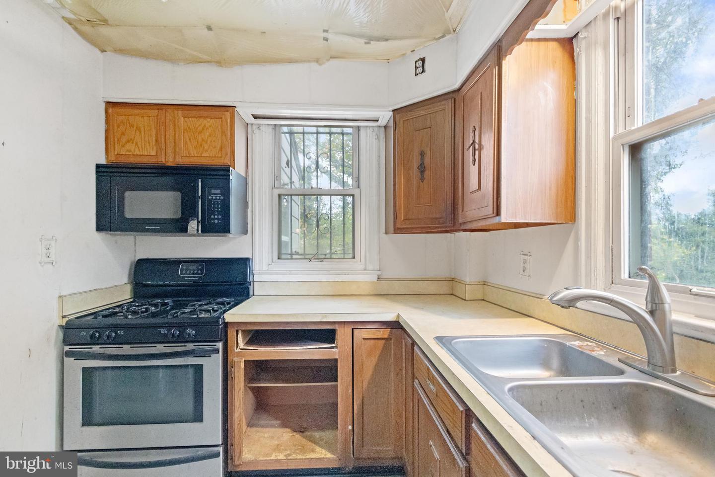 4712 SOUTHERN AVE SE, WASHINGTON, District Of Columbia 20019, 3 Bedrooms Bedrooms, ,1 BathroomBathrooms,Residential,For sale,4712 SOUTHERN AVE SE,DCDC2225226 MLS # DCDC2225226 4712 SOUTHERN AVE SE, WASHINGTON, District Of Columbia 20019, 3 Bedrooms Bedrooms, ,1 BathroomBathrooms,Residential,For sale,4712 SOUTHERN AVE SE,DCDC2225226 MLS # DCDC2225226