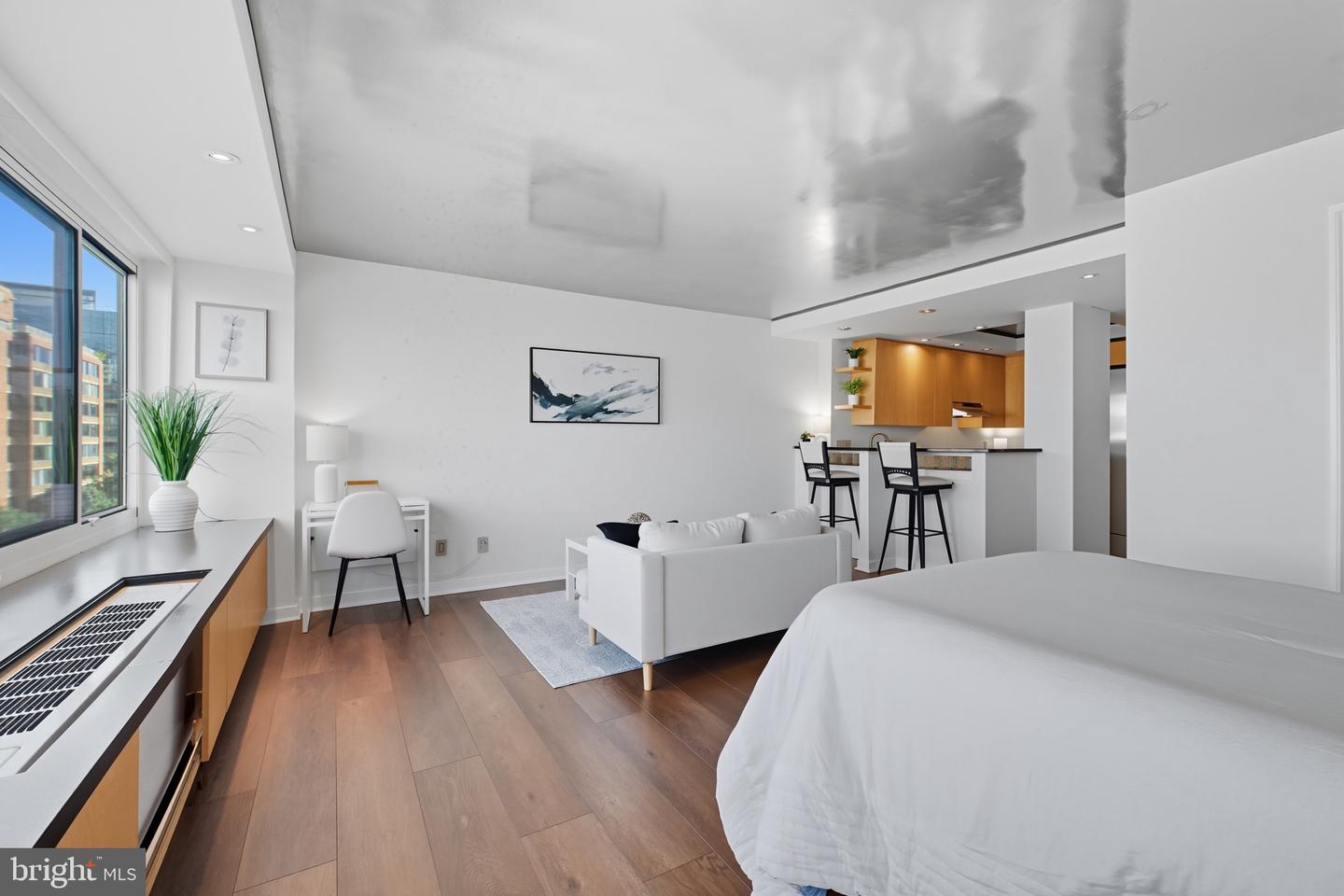 1330 NEW HAMPSHIRE AVE NW #612, WASHINGTON, District Of Columbia 20036, ,1 BathroomBathrooms,Residential,For sale,1330 NEW HAMPSHIRE AVE NW #612,DCDC2225288 MLS # DCDC2225288