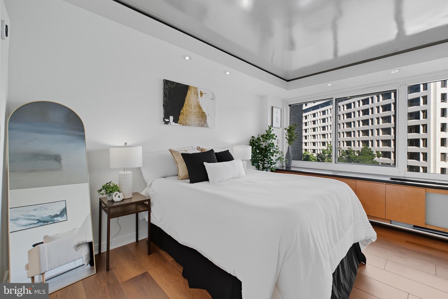 1330 NEW HAMPSHIRE AVE NW #612, WASHINGTON, District Of Columbia 20036, ,1 BathroomBathrooms,Residential,For sale,1330 NEW HAMPSHIRE AVE NW #612,DCDC2225288 MLS # DCDC2225288