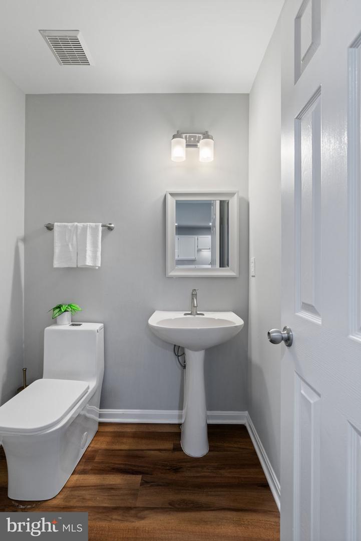 12438 ABBEY KNOLL CT, WOODBRIDGE, Virginia 22192, 4 Bedrooms Bedrooms, ,3 BathroomsBathrooms,Residential,For sale,12438 ABBEY KNOLL CT,VAPW2105394 MLS # VAPW2105394