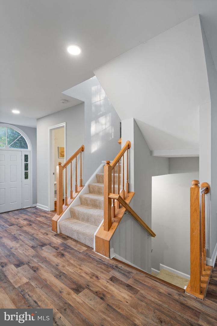 12438 ABBEY KNOLL CT, WOODBRIDGE, Virginia 22192, 4 Bedrooms Bedrooms, ,3 BathroomsBathrooms,Residential,For sale,12438 ABBEY KNOLL CT,VAPW2105394 MLS # VAPW2105394