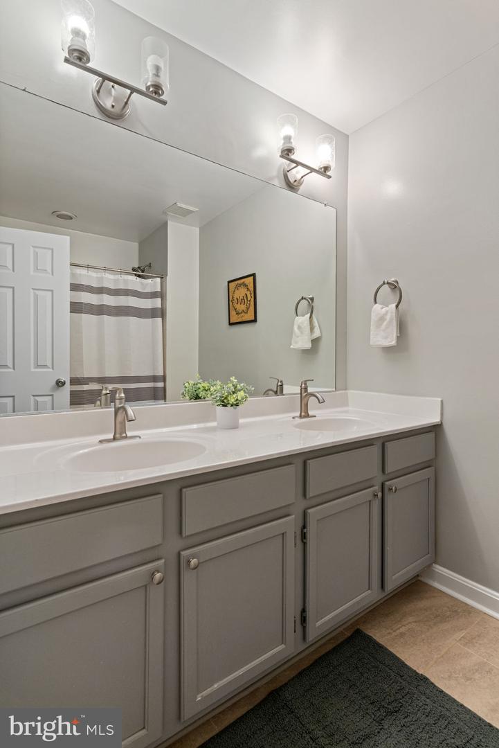 12438 ABBEY KNOLL CT, WOODBRIDGE, Virginia 22192, 4 Bedrooms Bedrooms, ,3 BathroomsBathrooms,Residential,For sale,12438 ABBEY KNOLL CT,VAPW2105394 MLS # VAPW2105394