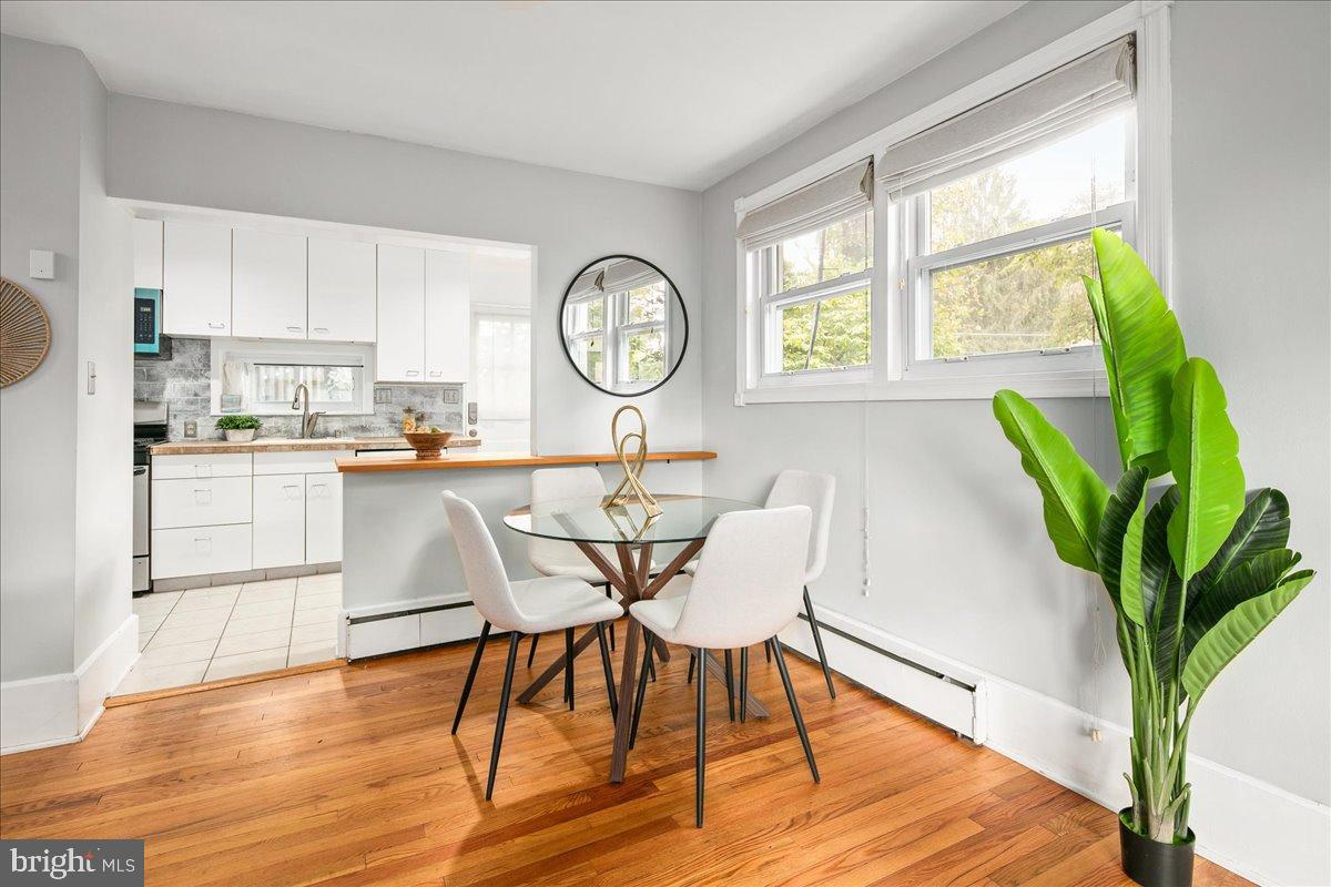 6381 LAKEWOOD DR, FALLS CHURCH, Virginia 22041, 3 Bedrooms Bedrooms, 5 Rooms Rooms,2 BathroomsBathrooms,Residential,For sale,6381 LAKEWOOD DR,VAFX2272738 MLS # VAFX2272738