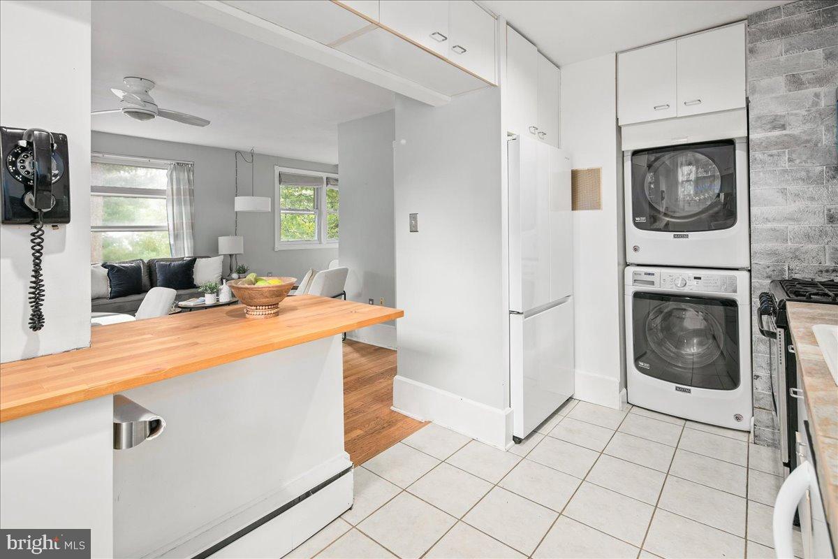 6381 LAKEWOOD DR, FALLS CHURCH, Virginia 22041, 3 Bedrooms Bedrooms, 5 Rooms Rooms,2 BathroomsBathrooms,Residential,For sale,6381 LAKEWOOD DR,VAFX2272738 MLS # VAFX2272738