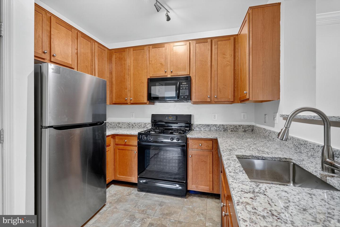 4850 EISENHOWER AVE #201, ALEXANDRIA, Virginia 22304, 2 Bedrooms Bedrooms, ,2 BathroomsBathrooms,Residential,For sale,4850 EISENHOWER AVE #201,VAAX2050530 MLS # VAAX2050530