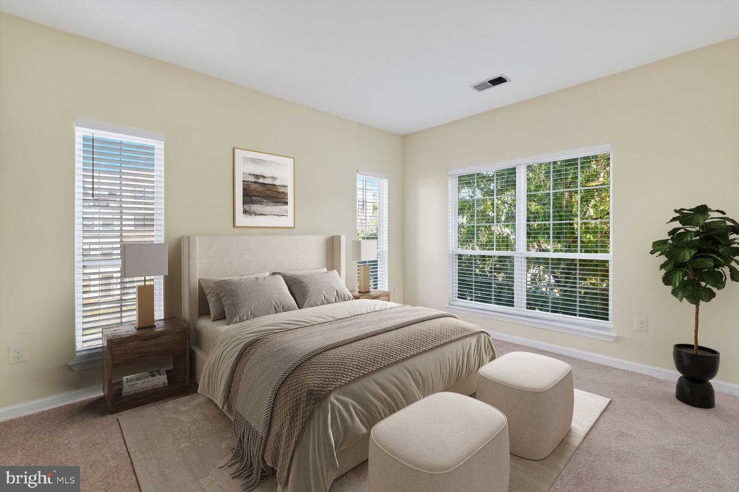 4850 EISENHOWER AVE #201, ALEXANDRIA, Virginia 22304, 2 Bedrooms Bedrooms, ,2 BathroomsBathrooms,Residential,For sale,4850 EISENHOWER AVE #201,VAAX2050530 MLS # VAAX2050530