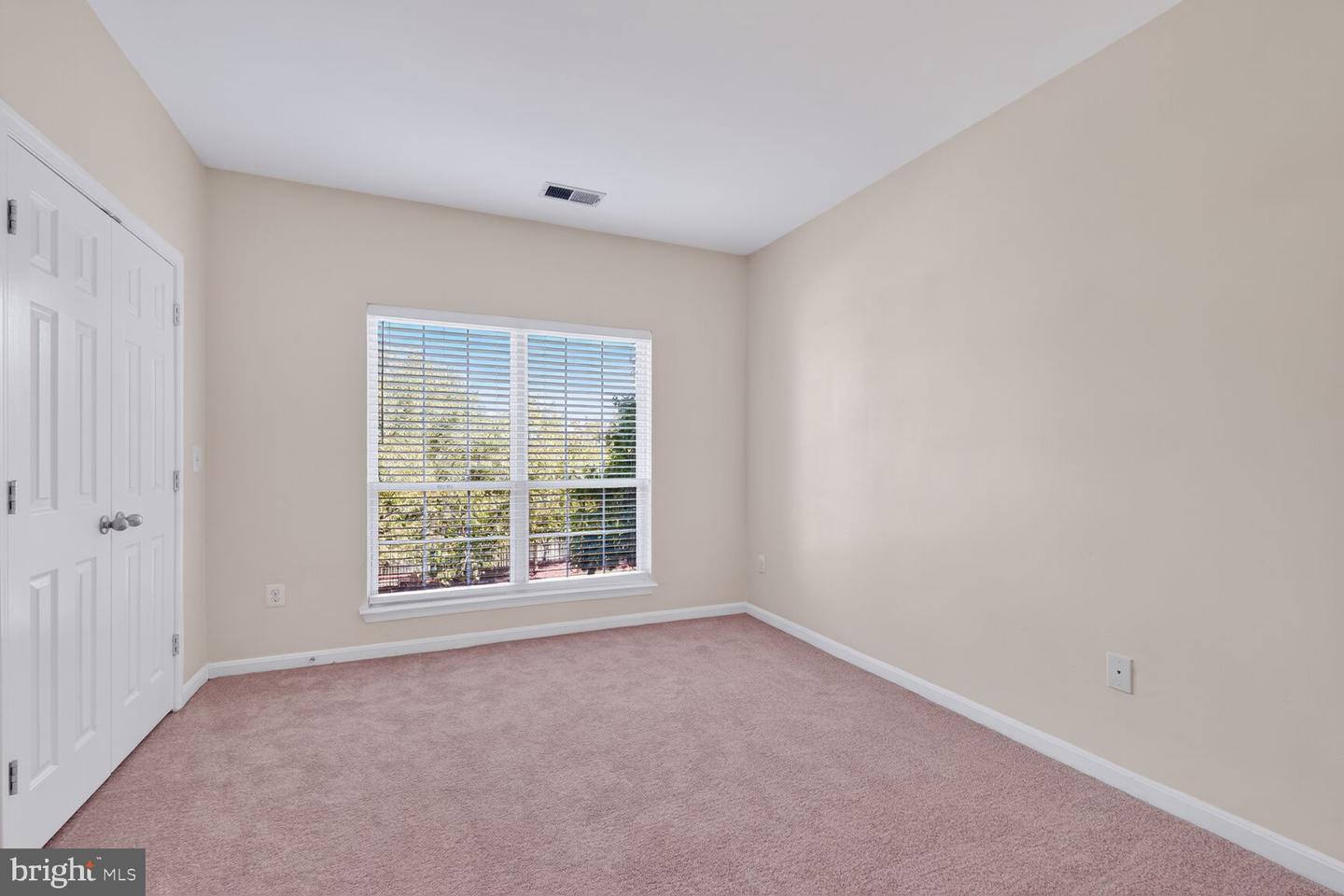 4850 EISENHOWER AVE #201, ALEXANDRIA, Virginia 22304, 2 Bedrooms Bedrooms, ,2 BathroomsBathrooms,Residential,For sale,4850 EISENHOWER AVE #201,VAAX2050530 MLS # VAAX2050530