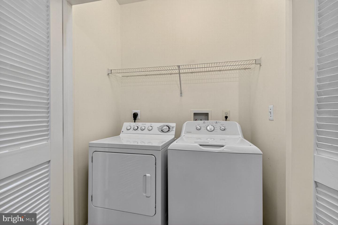 4850 EISENHOWER AVE #201, ALEXANDRIA, Virginia 22304, 2 Bedrooms Bedrooms, ,2 BathroomsBathrooms,Residential,For sale,4850 EISENHOWER AVE #201,VAAX2050530 MLS # VAAX2050530