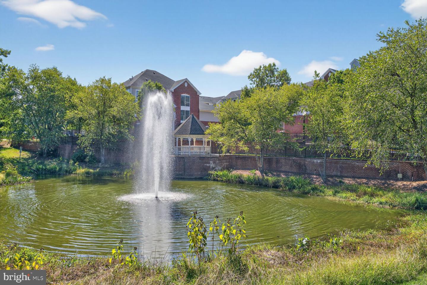 4850 EISENHOWER AVE #201, ALEXANDRIA, Virginia 22304, 2 Bedrooms Bedrooms, ,2 BathroomsBathrooms,Residential,For sale,4850 EISENHOWER AVE #201,VAAX2050530 MLS # VAAX2050530
