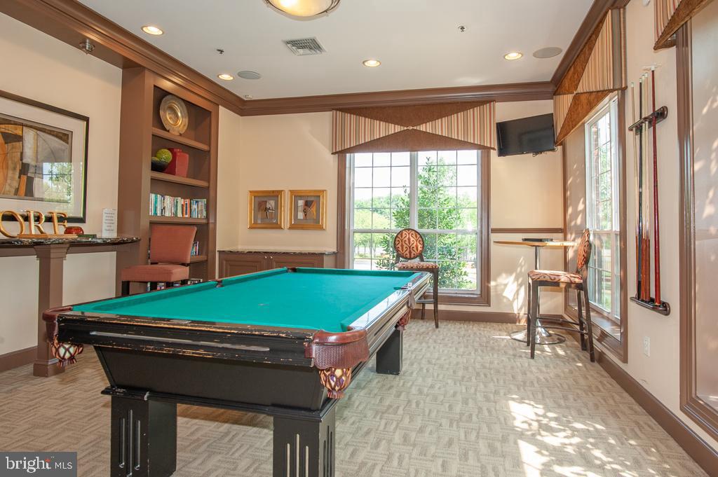 4850 EISENHOWER AVE #201, ALEXANDRIA, Virginia 22304, 2 Bedrooms Bedrooms, ,2 BathroomsBathrooms,Residential,For sale,4850 EISENHOWER AVE #201,VAAX2050530 MLS # VAAX2050530