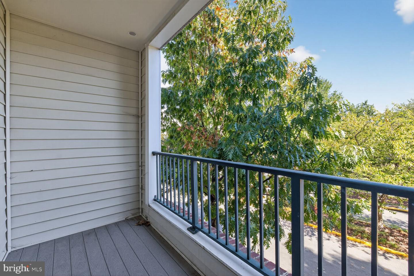 4850 EISENHOWER AVE #201, ALEXANDRIA, Virginia 22304, 2 Bedrooms Bedrooms, ,2 BathroomsBathrooms,Residential,For sale,4850 EISENHOWER AVE #201,VAAX2050530 MLS # VAAX2050530