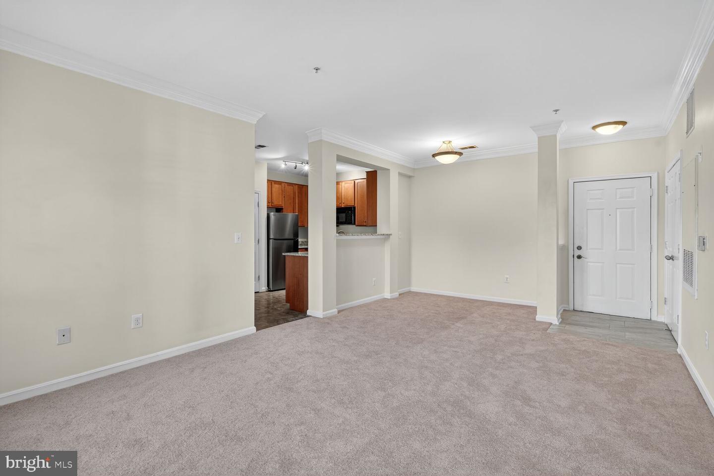 4850 EISENHOWER AVE #201, ALEXANDRIA, Virginia 22304, 2 Bedrooms Bedrooms, ,2 BathroomsBathrooms,Residential,For sale,4850 EISENHOWER AVE #201,VAAX2050530 MLS # VAAX2050530