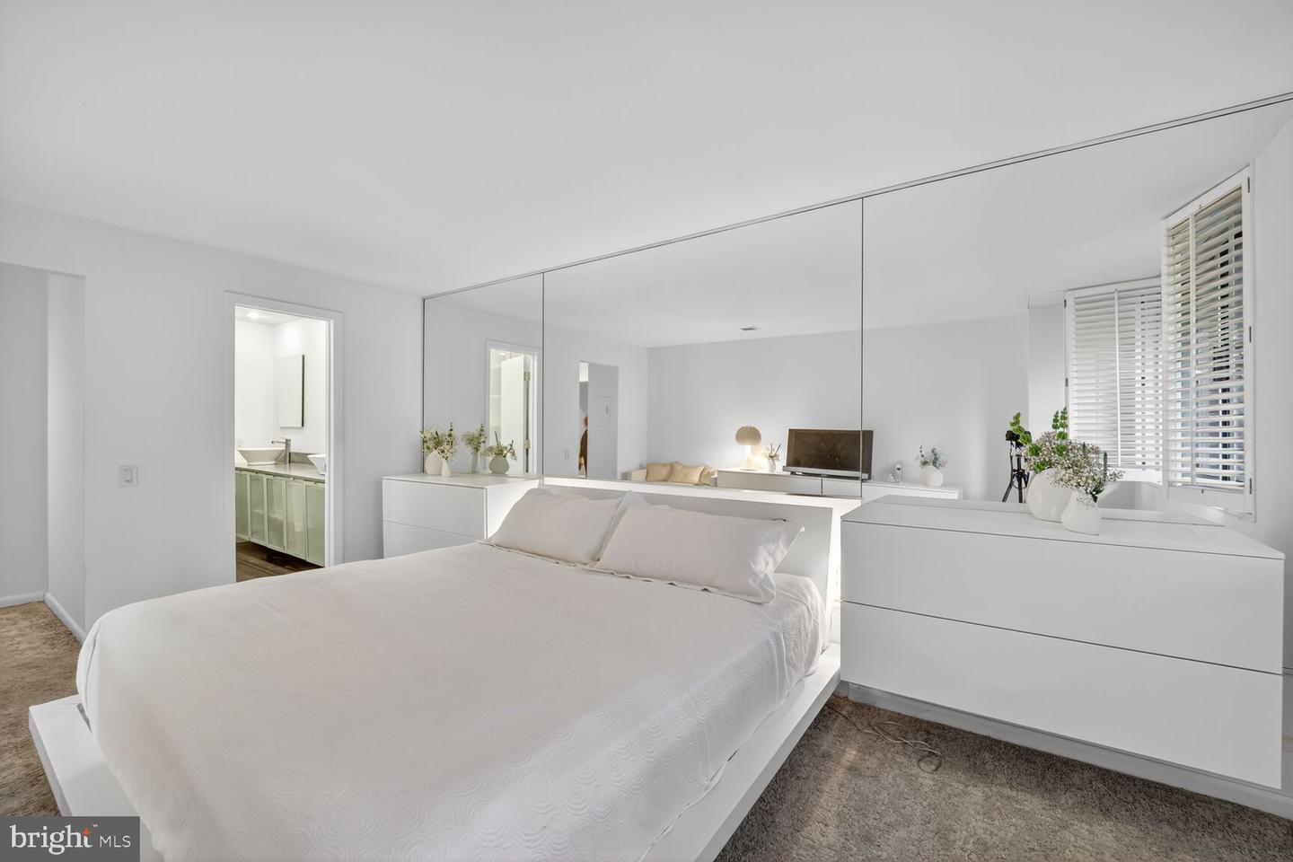 4100 CATHEDRAL AVE NW #615, WASHINGTON, District Of Columbia 20016, 2 Bedrooms Bedrooms, ,2 BathroomsBathrooms,Residential,For sale,4100 CATHEDRAL AVE NW #615,DCDC2225748 MLS # DCDC2225748