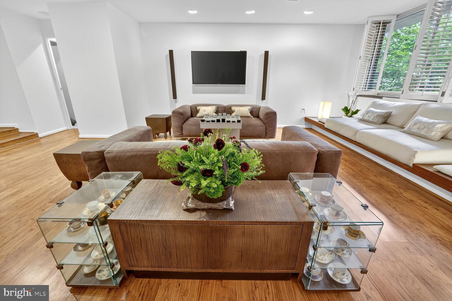 4100 CATHEDRAL AVE NW #615, WASHINGTON, District Of Columbia 20016, 2 Bedrooms Bedrooms, ,2 BathroomsBathrooms,Residential,For sale,4100 CATHEDRAL AVE NW #615,DCDC2225748 MLS # DCDC2225748