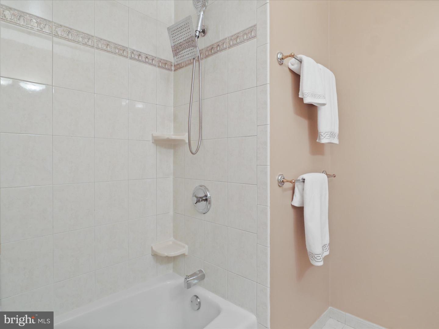 3705 S GEORGE MASON DR #2617S, FALLS CHURCH, Virginia 22041, 2 Bedrooms Bedrooms, 4 Rooms Rooms,2 BathroomsBathrooms,Residential,For sale,3705 S GEORGE MASON DR #2617S,VAFX2273044 MLS # VAFX2273044