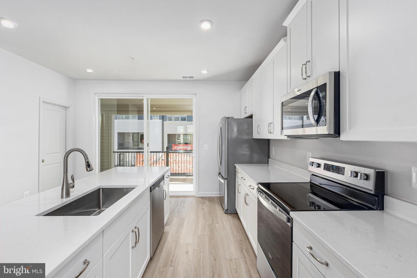 2506 NEABSCO COMMON PL, WOODBRIDGE, Virginia 22191, 3 Bedrooms Bedrooms, ,2 BathroomsBathrooms,Residential,For sale,2506 NEABSCO COMMON PL,VAPW2105556 MLS # VAPW2105556