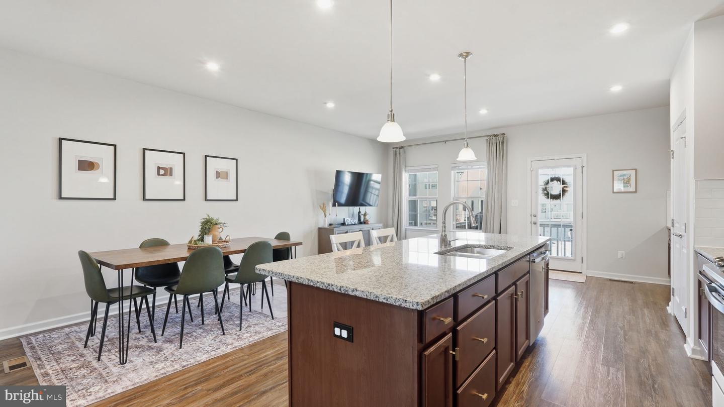 2190 HEMLOCK BAY RD, DUMFRIES, Virginia 22026, 4 Bedrooms Bedrooms, ,3 BathroomsBathrooms,Residential,For sale,2190 HEMLOCK BAY RD,VAPW2105562 MLS # VAPW2105562