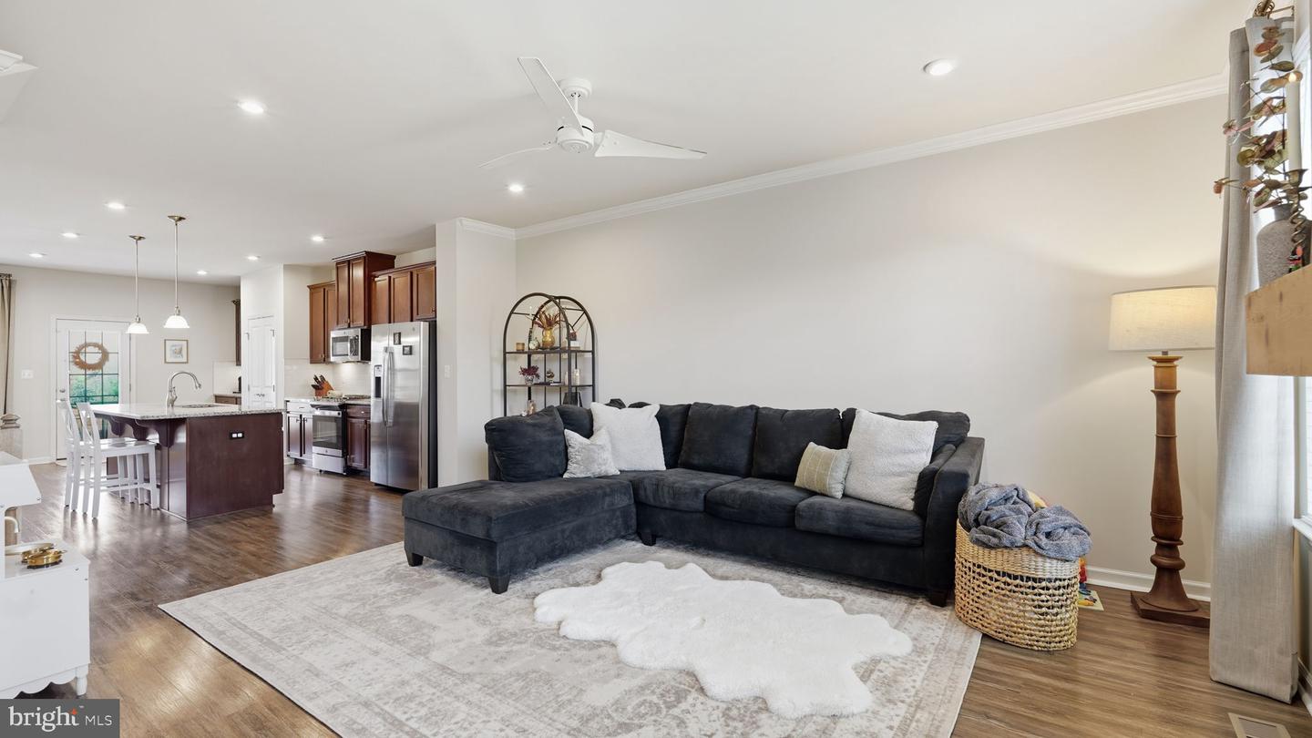 2190 HEMLOCK BAY RD, DUMFRIES, Virginia 22026, 4 Bedrooms Bedrooms, ,3 BathroomsBathrooms,Residential,For sale,2190 HEMLOCK BAY RD,VAPW2105562 MLS # VAPW2105562