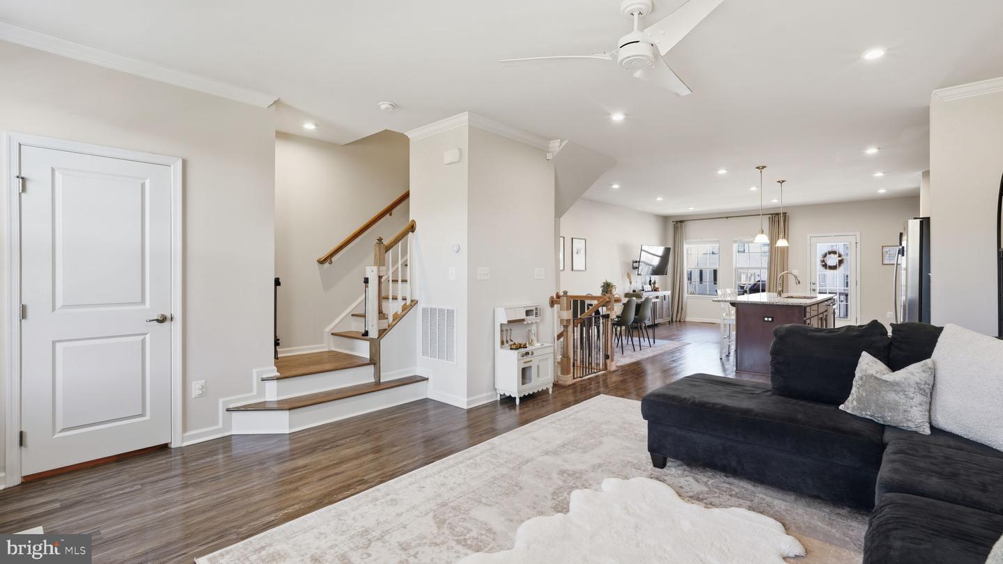 2190 HEMLOCK BAY RD, DUMFRIES, Virginia 22026, 4 Bedrooms Bedrooms, ,3 BathroomsBathrooms,Residential,For sale,2190 HEMLOCK BAY RD,VAPW2105562 MLS # VAPW2105562