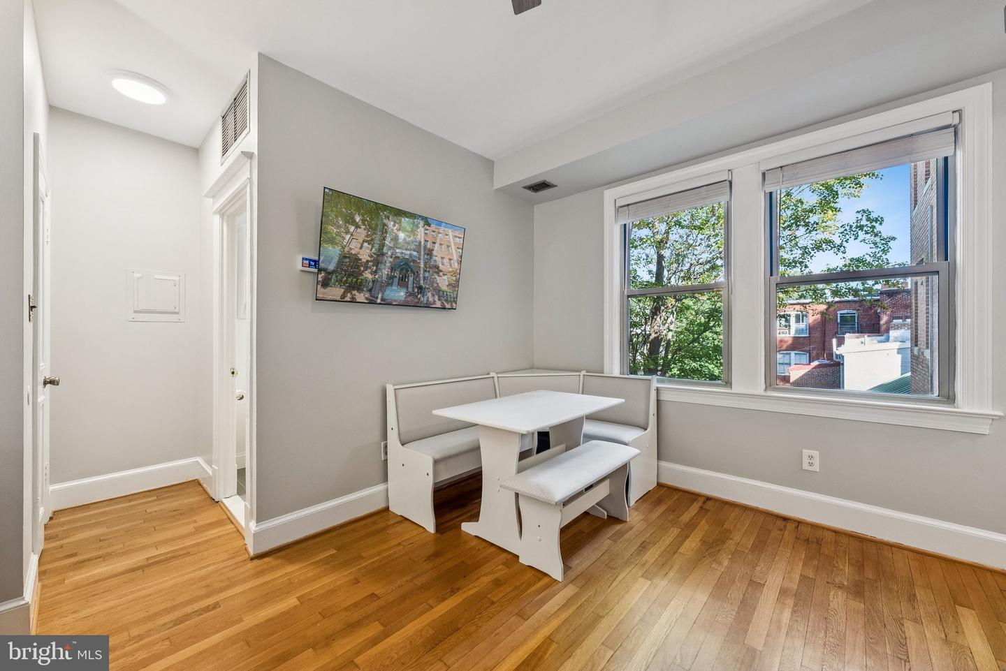 18 9TH ST NE #304, WASHINGTON, District Of Columbia 20002, ,1 BathroomBathrooms,Residential,For sale,18 9TH ST NE #304,DCDC2225978 MLS # DCDC2225978