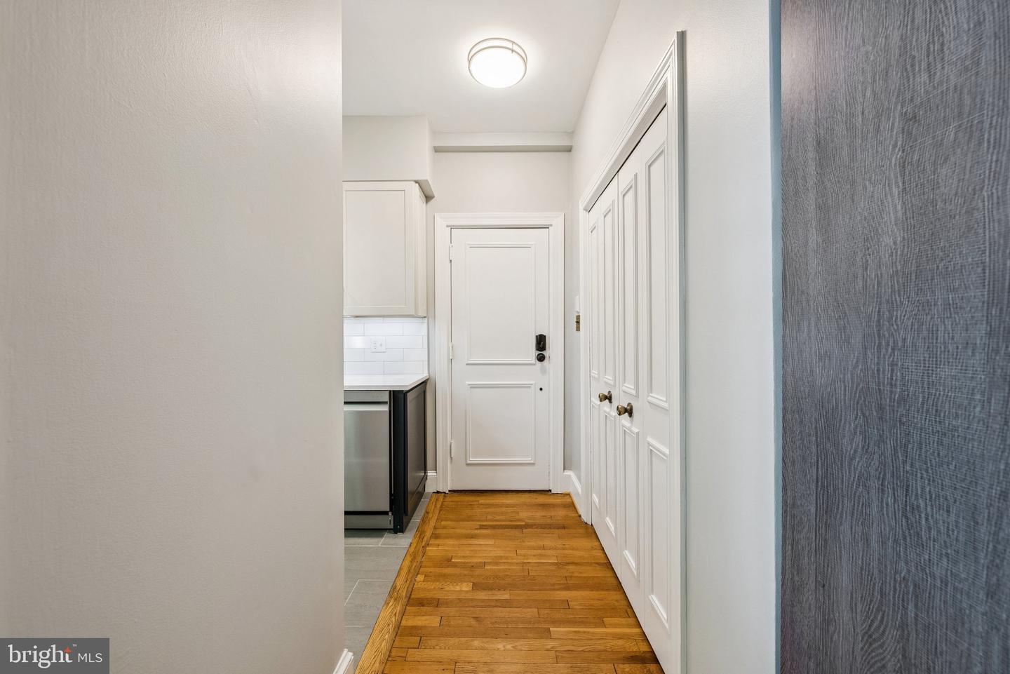 18 9TH ST NE #304, WASHINGTON, District Of Columbia 20002, ,1 BathroomBathrooms,Residential,For sale,18 9TH ST NE #304,DCDC2225978 MLS # DCDC2225978
