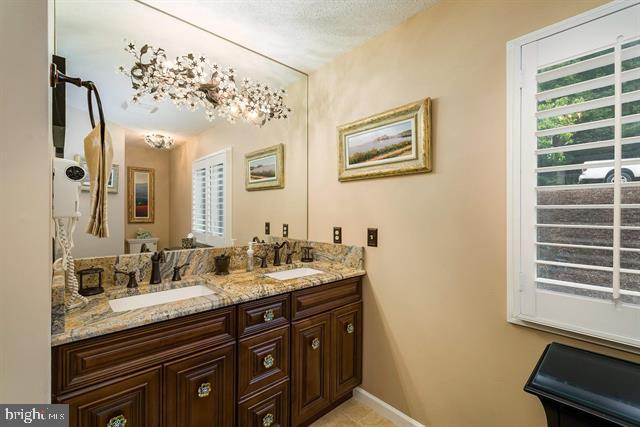 258 TURKEY DR, MCGAHEYSVILLE, Virginia 22840, 6 Bedrooms Bedrooms, ,4 BathroomsBathrooms,Residential,For sale,258 TURKEY DR,VARO2002638 MLS # VARO2002638