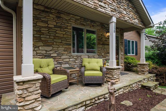258 TURKEY DR, MCGAHEYSVILLE, Virginia 22840, 6 Bedrooms Bedrooms, ,4 BathroomsBathrooms,Residential,For sale,258 TURKEY DR,VARO2002638 MLS # VARO2002638