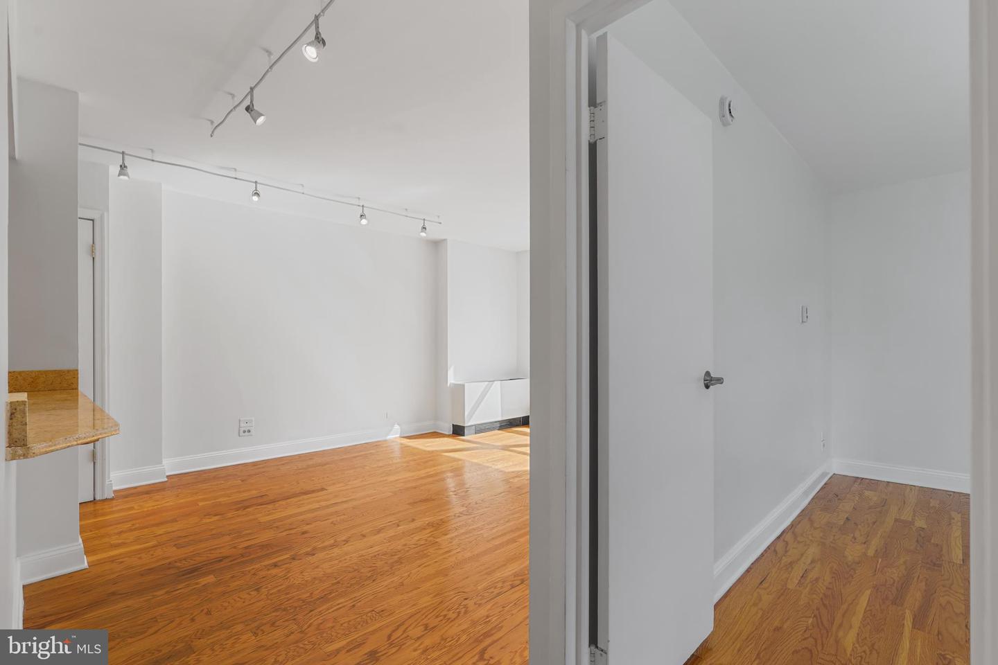 1260 21ST ST NW #306, WASHINGTON, District Of Columbia 20036, 1 Bedroom Bedrooms, ,1 BathroomBathrooms,Residential,For sale,1260 21ST ST NW #306,DCDC2226032 MLS # DCDC2226032