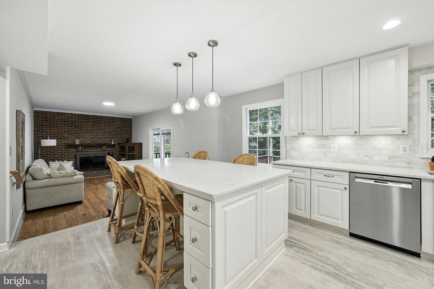 12871 VALLEYWOOD DR, WOODBRIDGE, Virginia 22192, 4 Bedrooms Bedrooms, ,3 BathroomsBathrooms,Residential,For sale,12871 VALLEYWOOD DR,VAPW2105602 MLS # VAPW2105602