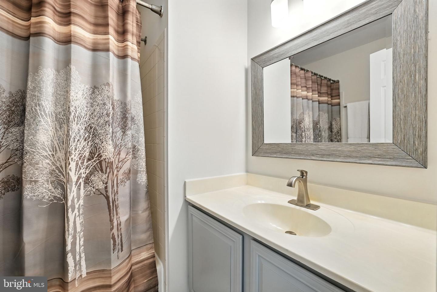 12871 VALLEYWOOD DR, WOODBRIDGE, Virginia 22192, 4 Bedrooms Bedrooms, ,3 BathroomsBathrooms,Residential,For sale,12871 VALLEYWOOD DR,VAPW2105602 MLS # VAPW2105602