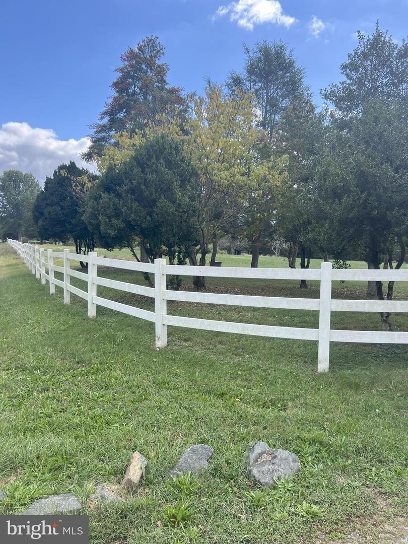 14302 W CATHARPIN RD, SPOTSYLVANIA, Virginia 22551, 3 Bedrooms Bedrooms, 9 Rooms Rooms,2 BathroomsBathrooms,Residential,For sale,14302 W CATHARPIN RD,VASP2036782 MLS # VASP2036782