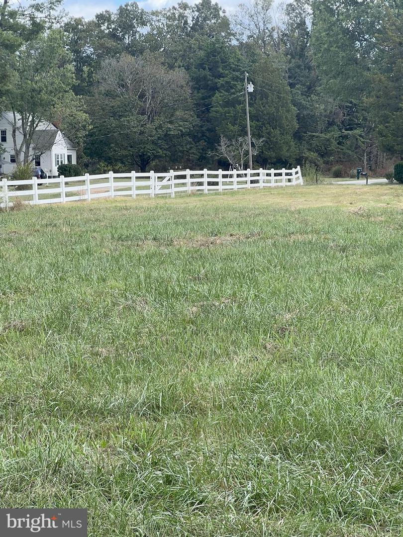 14302 W CATHARPIN RD, SPOTSYLVANIA, Virginia 22551, 3 Bedrooms Bedrooms, 9 Rooms Rooms,2 BathroomsBathrooms,Residential,For sale,14302 W CATHARPIN RD,VASP2036782 MLS # VASP2036782