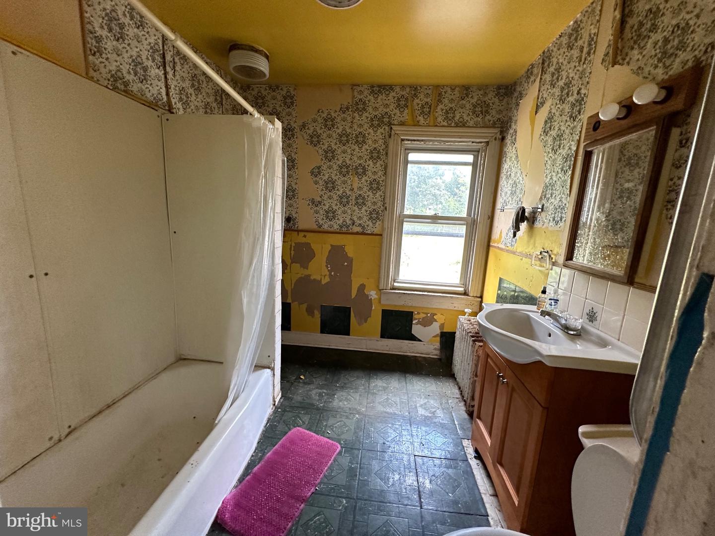 2628 MYRTLE AVE NE, WASHINGTON, District Of Columbia 20018, 3 Bedrooms Bedrooms, ,1 BathroomBathrooms,Residential,For sale,2628 MYRTLE AVE NE,DCDC2226080 MLS # DCDC2226080