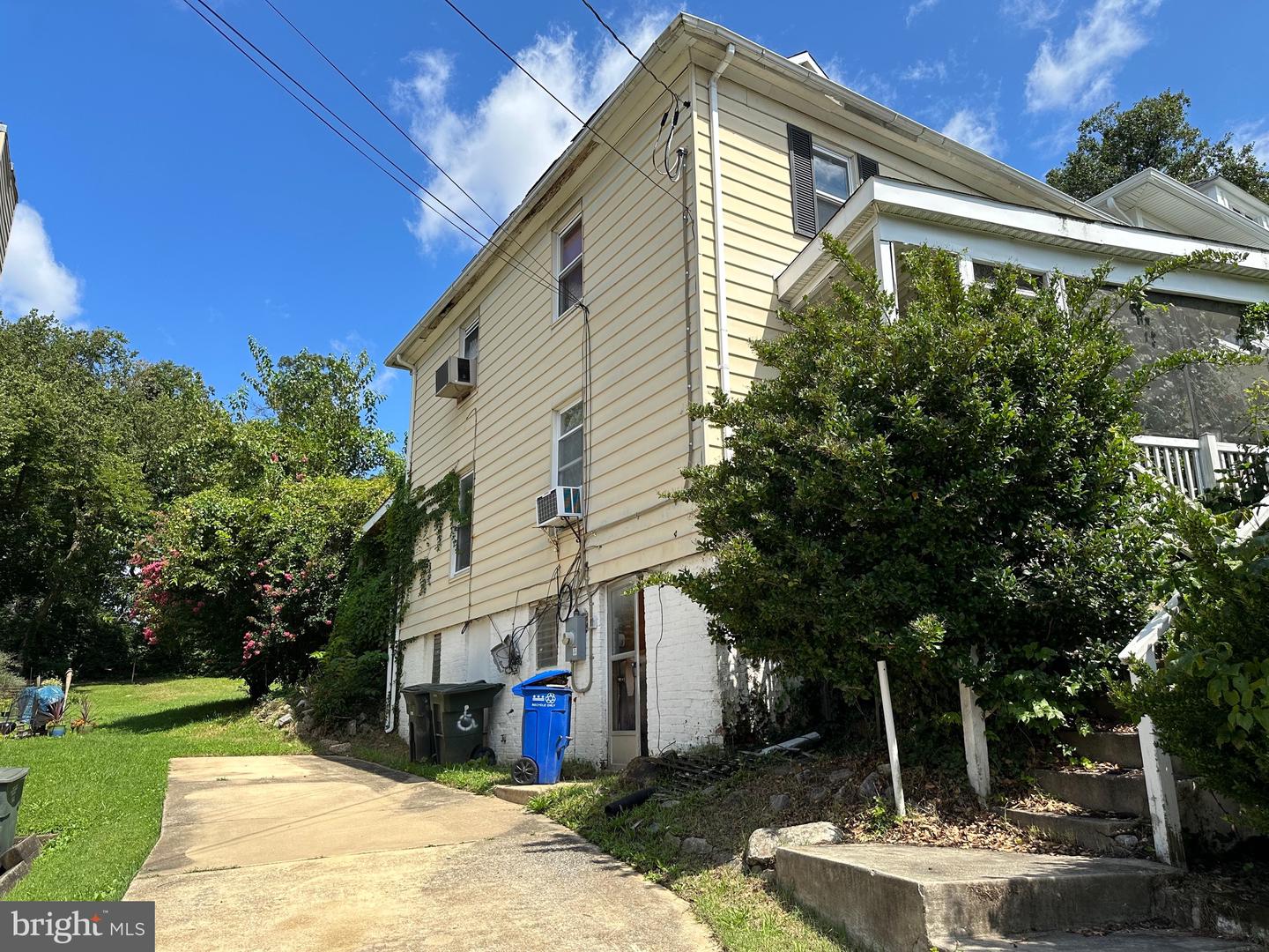 2628 MYRTLE AVE NE, WASHINGTON, District Of Columbia 20018, 3 Bedrooms Bedrooms, ,1 BathroomBathrooms,Residential,For sale,2628 MYRTLE AVE NE,DCDC2226080 MLS # DCDC2226080