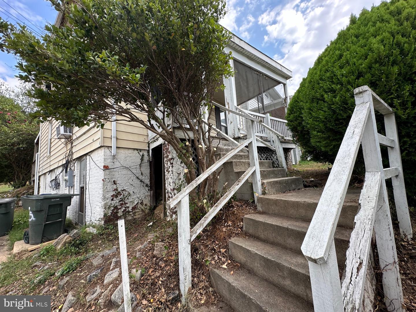 2628 MYRTLE AVE NE, WASHINGTON, District Of Columbia 20018, 3 Bedrooms Bedrooms, ,1 BathroomBathrooms,Residential,For sale,2628 MYRTLE AVE NE,DCDC2226080 MLS # DCDC2226080