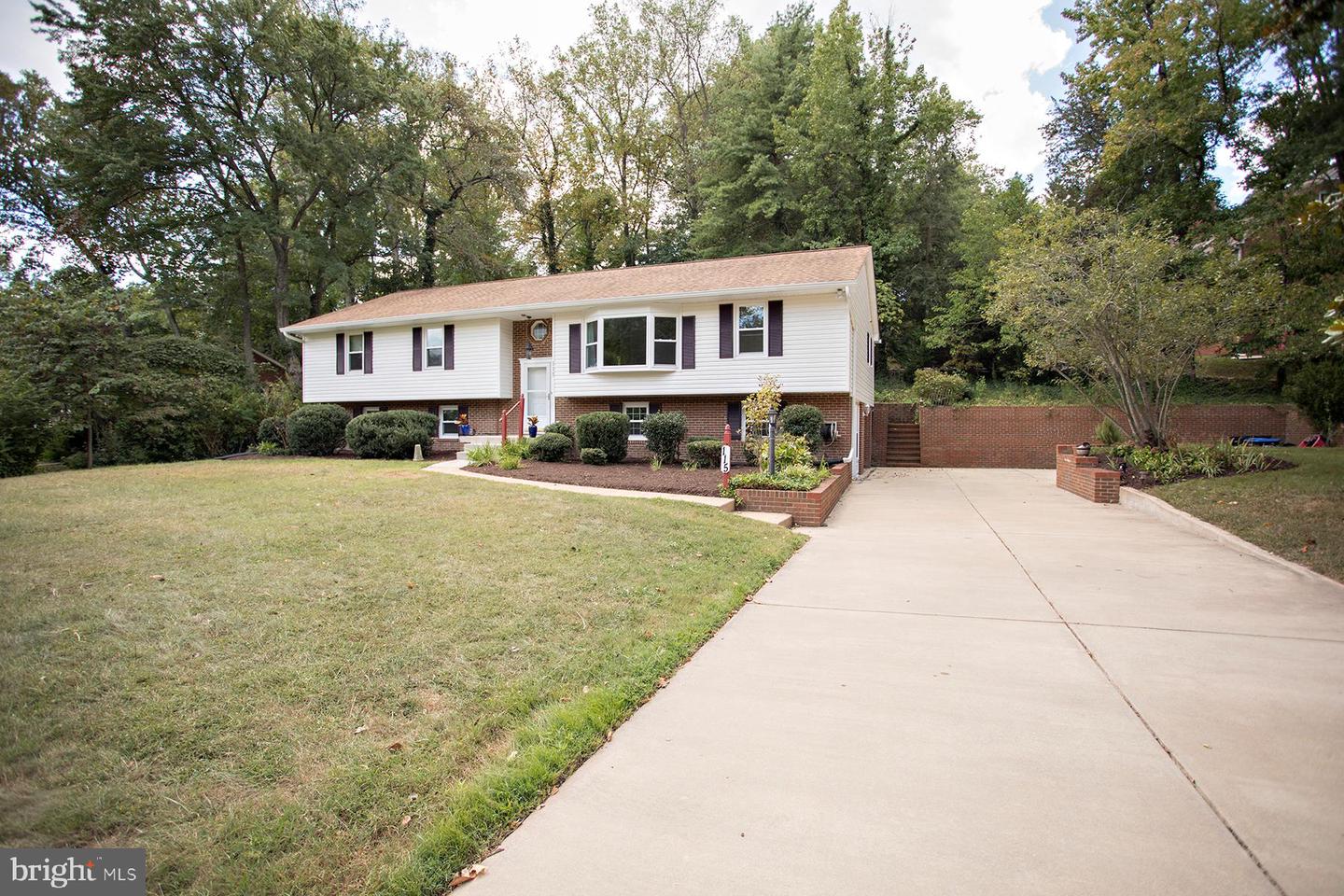 115 WOODLAND RD, FREDERICKSBURG, Virginia 22401, 5 Bedrooms Bedrooms, ,3 BathroomsBathrooms,Residential,For sale,115 WOODLAND RD,VAFB2009090 MLS # VAFB2009090